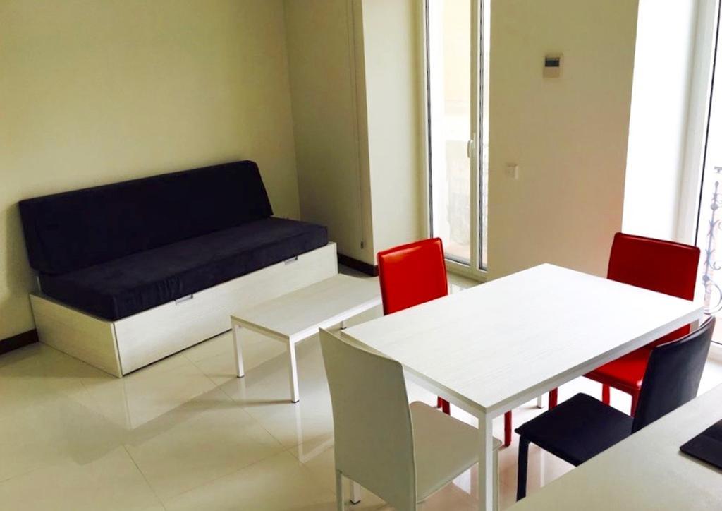 מדריד Roisa Suites מראה חיצוני תמונה