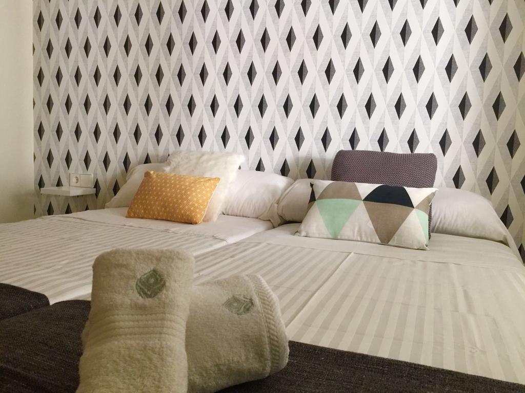 מדריד Roisa Suites מראה חיצוני תמונה
