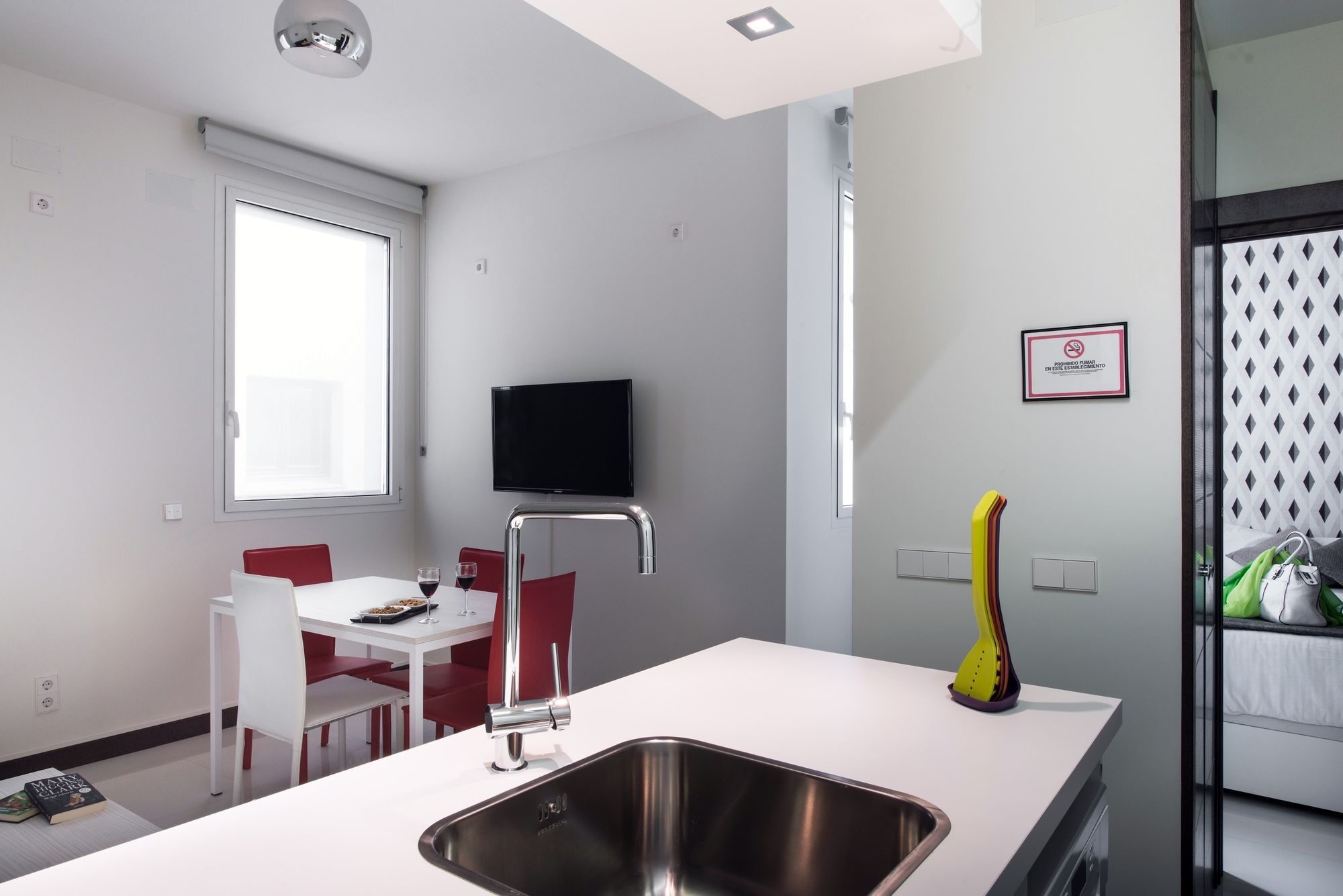 מדריד Roisa Suites מראה חיצוני תמונה
