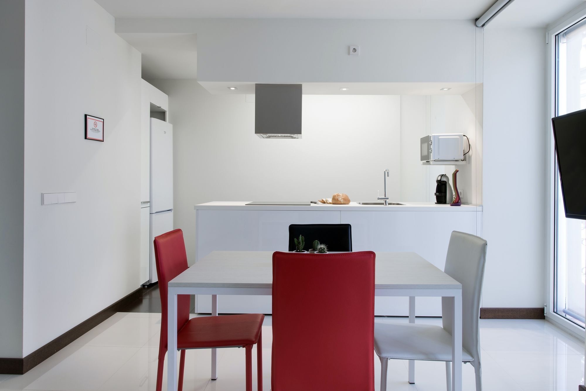 מדריד Roisa Suites מראה חיצוני תמונה
