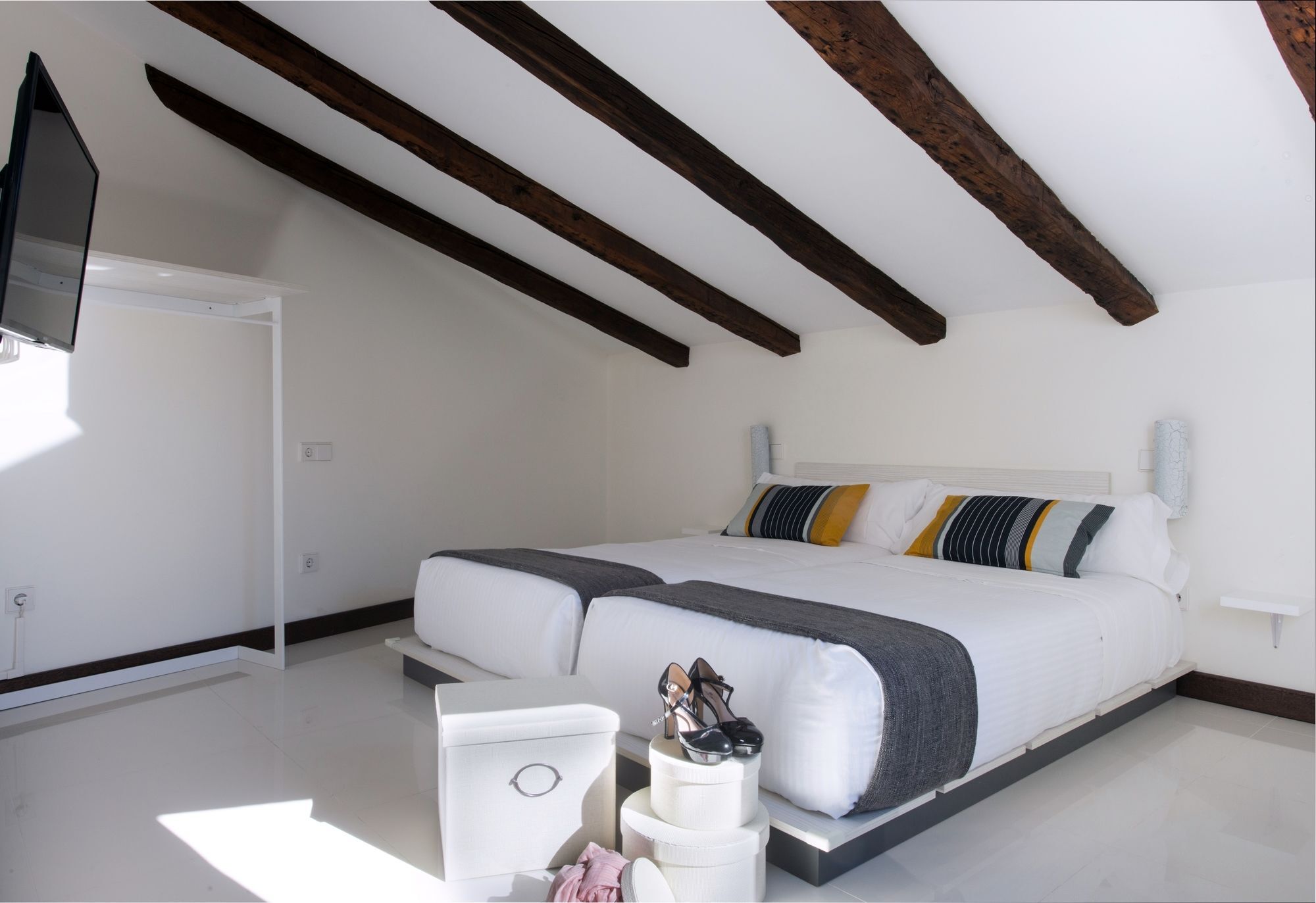 מדריד Roisa Suites מראה חיצוני תמונה